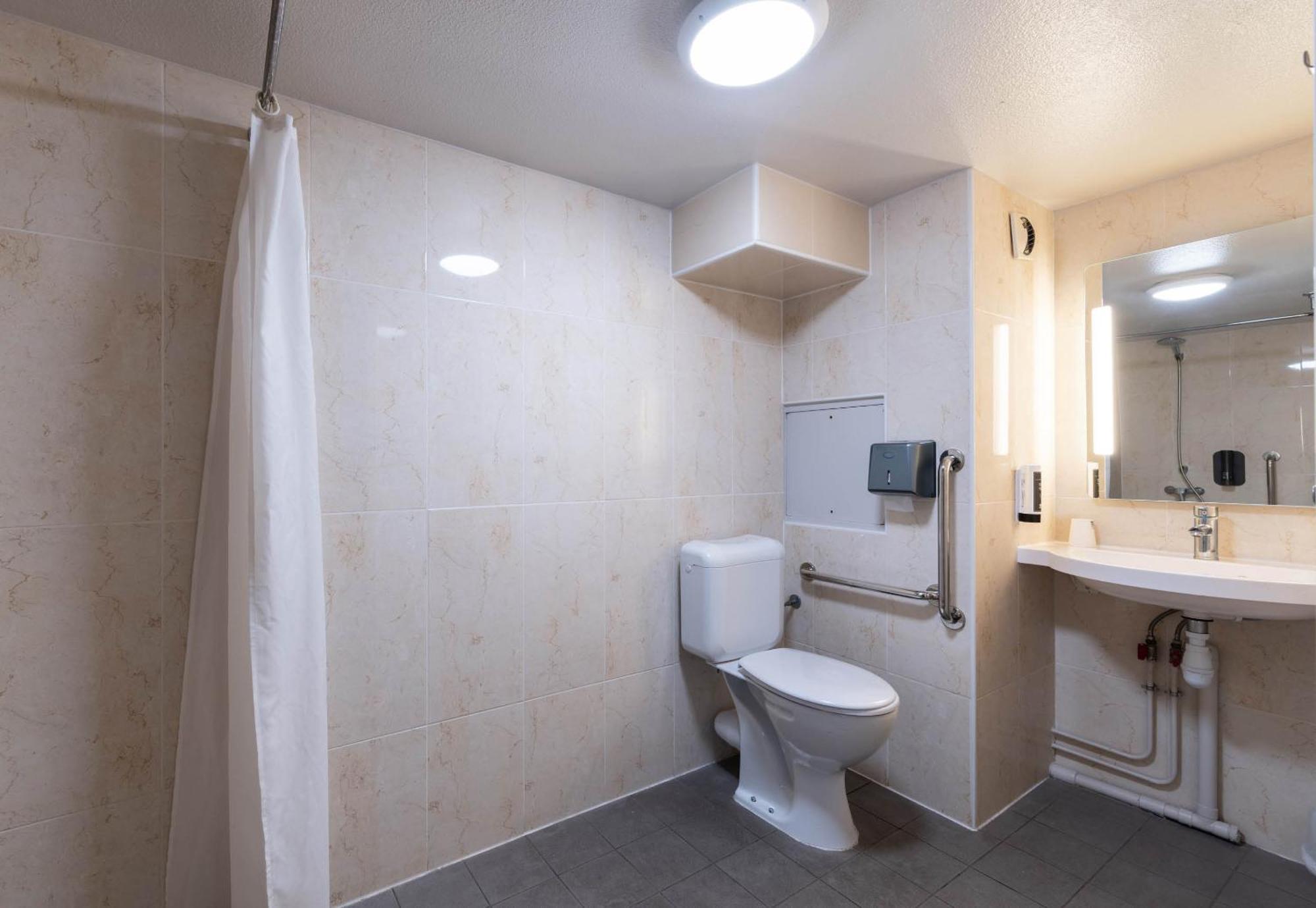 B&B Hotel Lille Seclin Unexpo Екстер'єр фото